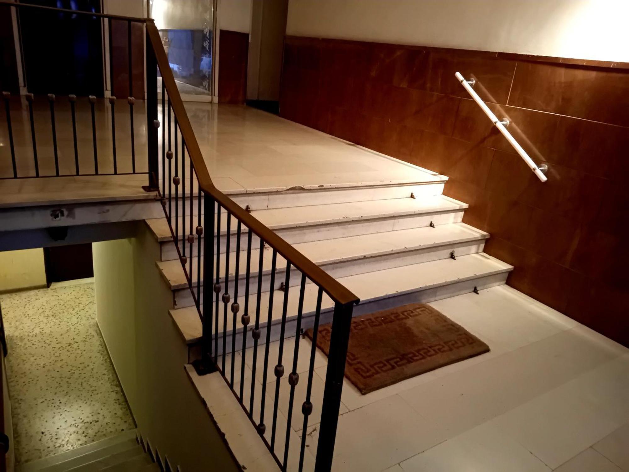 Vestige Basement Apartment Афины Экстерьер фото